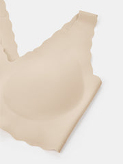 Seamless Wave Trimmed Deep V-Neck Bralette - Smart Size